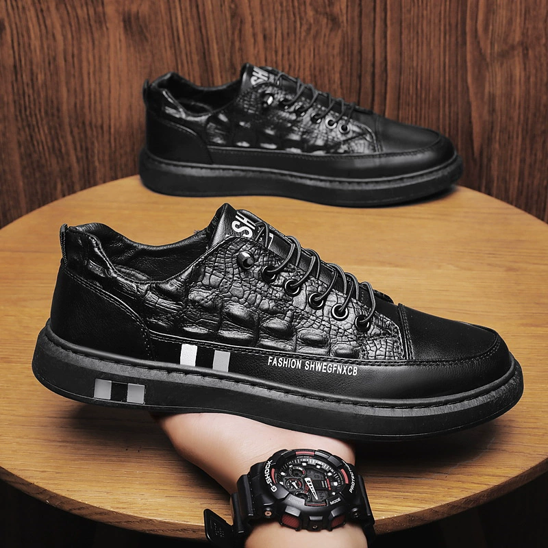 2024 Летняя новая удобная модная мужская обувь модная тенденция повседневная обувь осенняя обувь с круглой головкой маленькая белая обувь