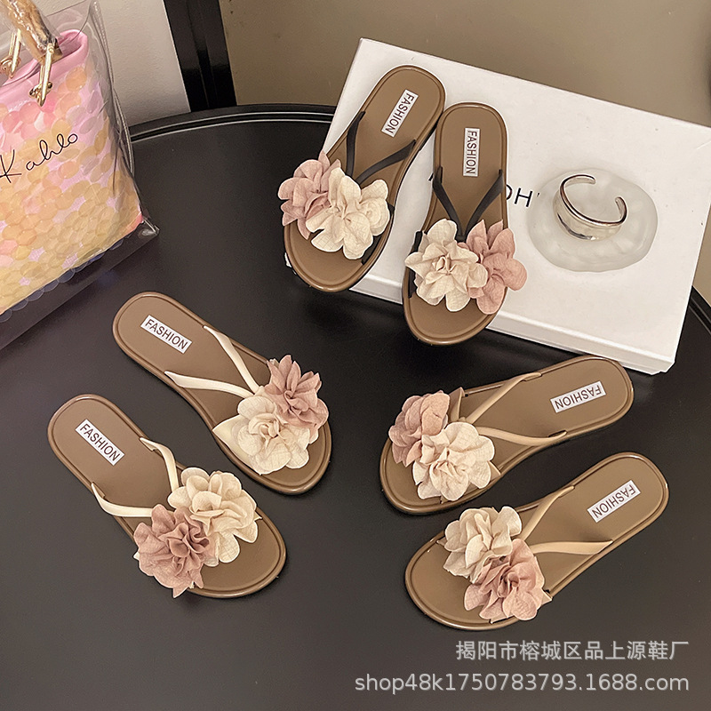 Fairy Style Flower Slippers for Women Summer 2025 New Popular Tropical Export Fashion Elegant Beach Vacation One-Line Sandals