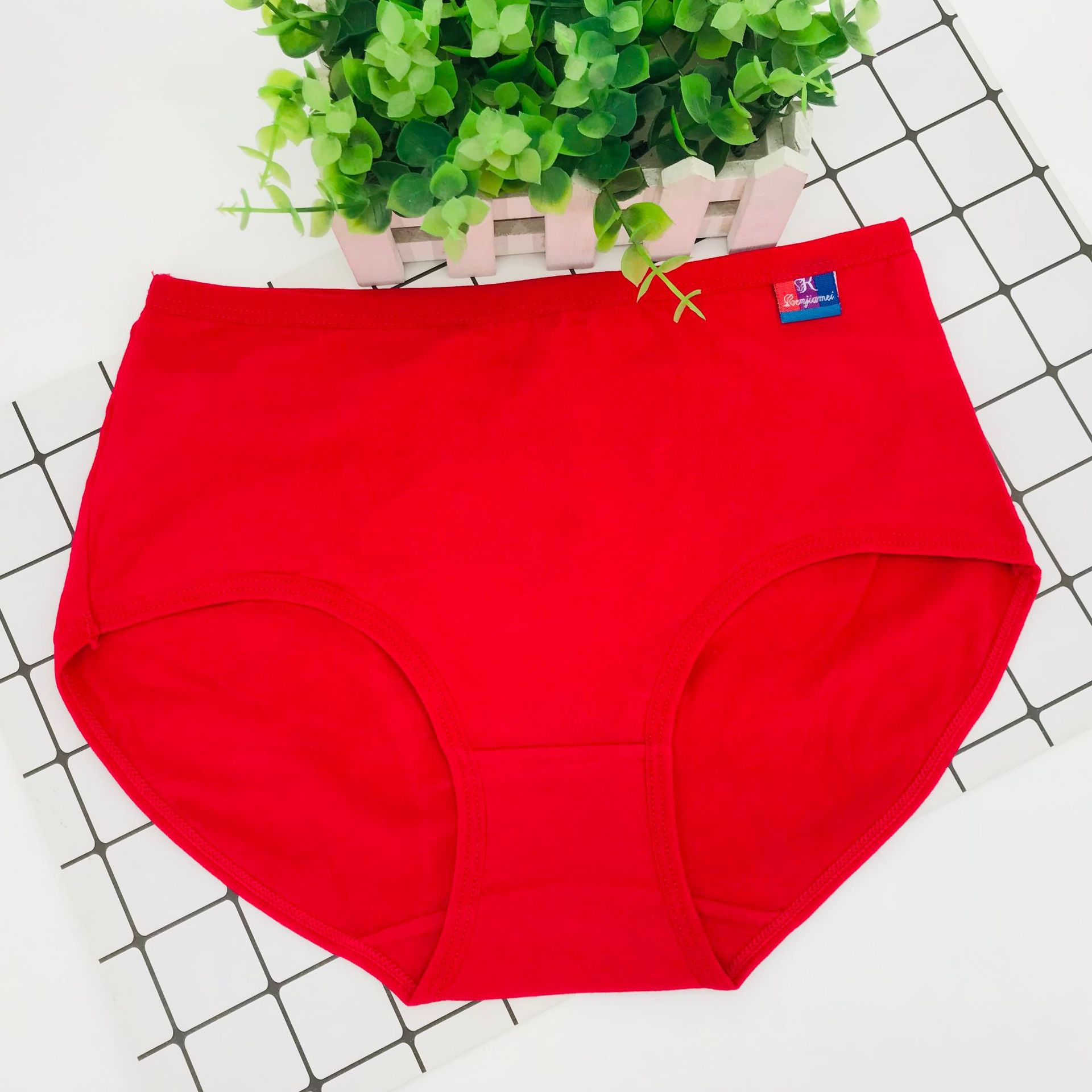 Oferta especial de People's Beauty 8886, ropa interior femenina de algodón puro, suministro promocional totalmente de algodón, color sólido para comercio electrónico, transpirable y cómoda.