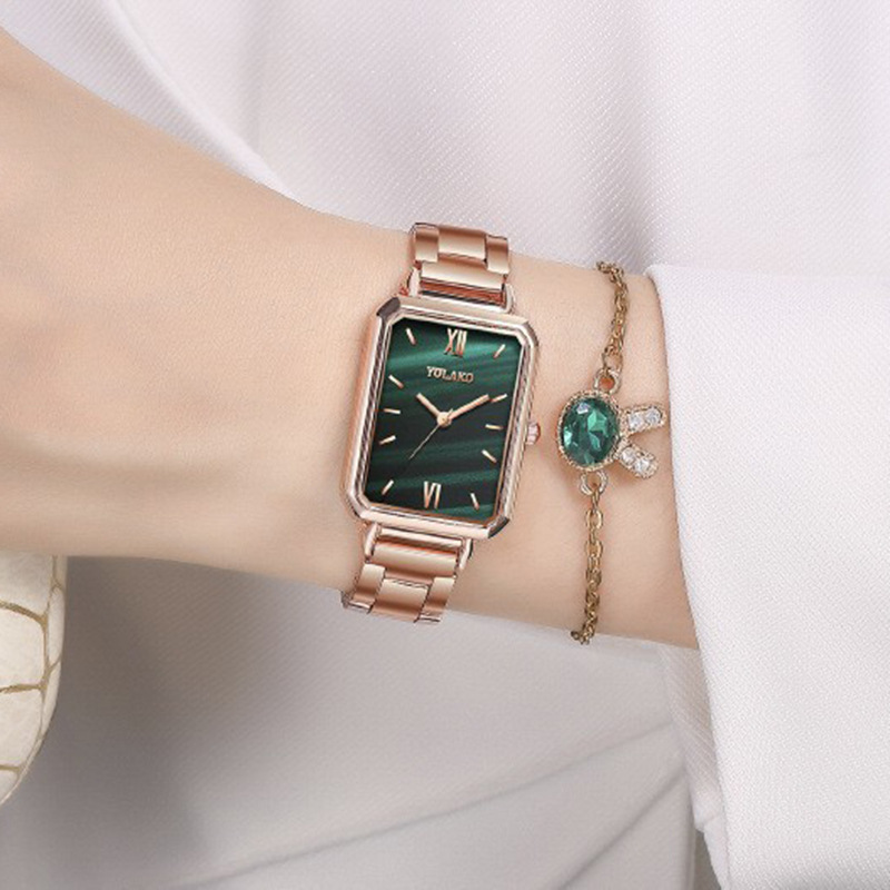 Tiktok popular cuadrado pequeño reloj verde estudiante femenina correa de acero reloj de cuarzo reloj de moda casual de moda se puede utilizar como un regalo