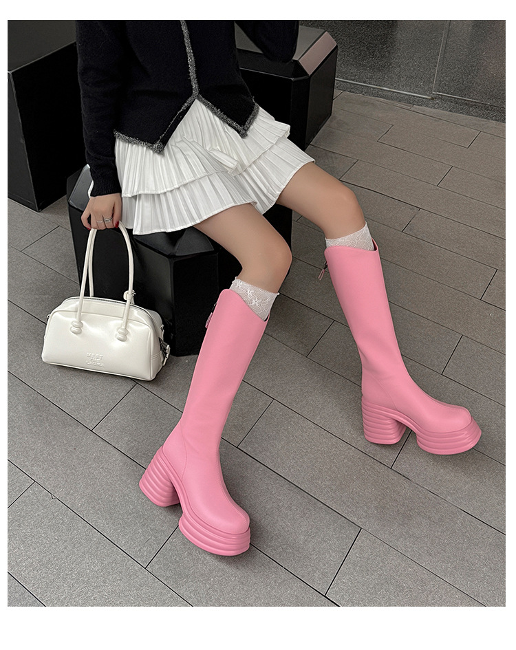 Boot nữ cổ cao đế dày da bò kiểu Chanel cổ chữ V, gót cao 12–15 cm — Lớp lót đơn màu trắng nhạt 12cm, Lớp lót nhung màu hồng 15cm, Lớp lót nhung màu trắng nhạt 12cm, Lớp lót đơn màu trắng nhạt 15cm chi tiết 19
