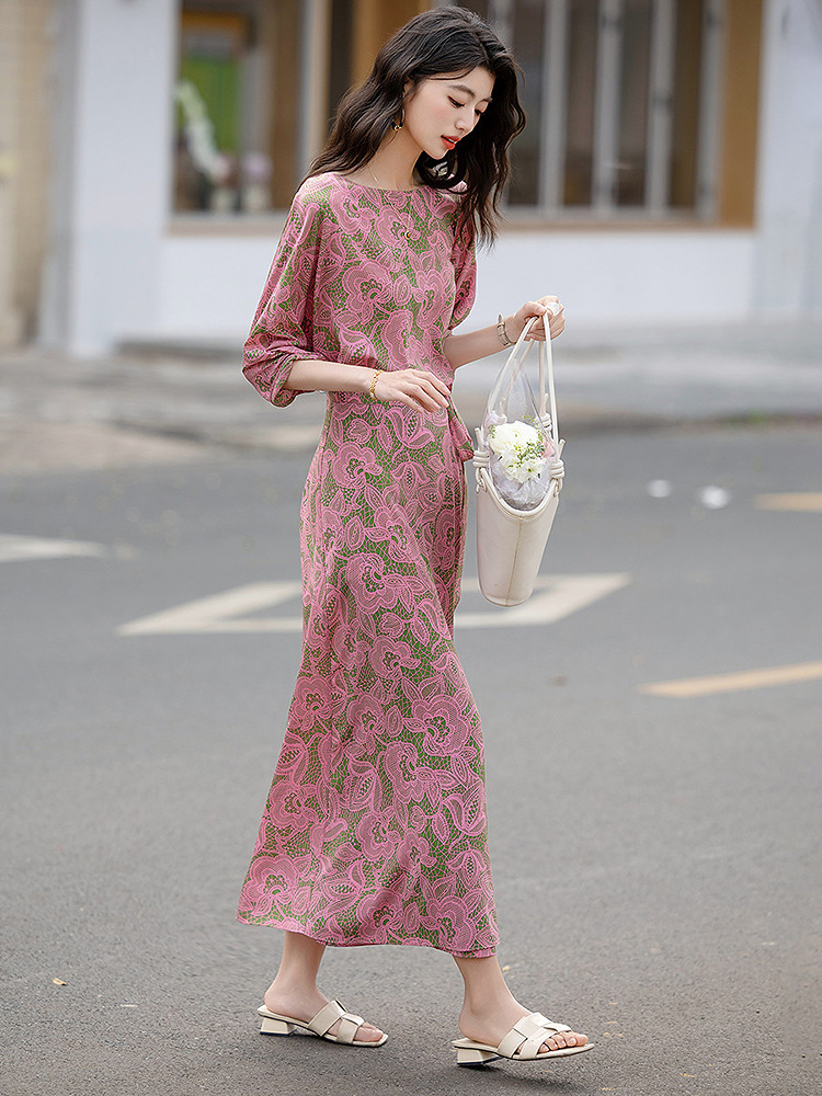 Váy maxi nữ thắt eo in họa tiết vintage thanh lịch — Màu hồng
