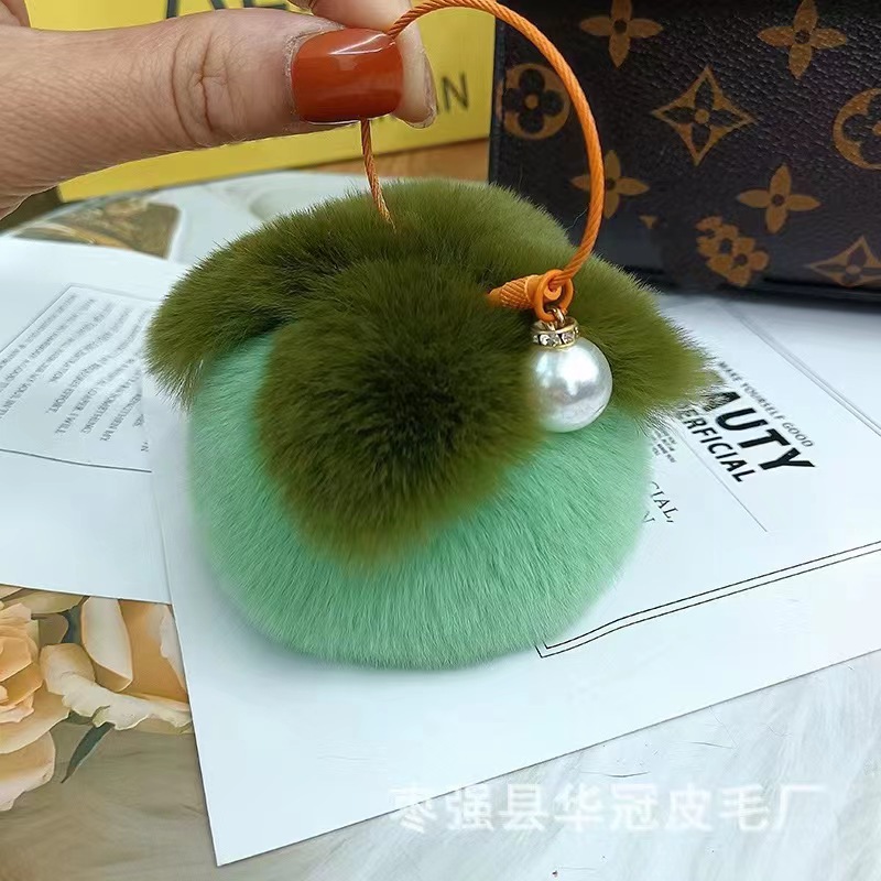 Imitación de piel de conejo Rex buena cosa sucedió Caqui colgante de peluche bola llavero bolsa de joyería teléfono móvil adornos hechos a mano de piel
