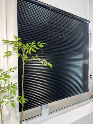 Blinds manufacturer direct sales, wholesale and retail of curtains for living rooms and offices Blinds manufacturer direct sales, wholesale and retail of curtains for living rooms and offices