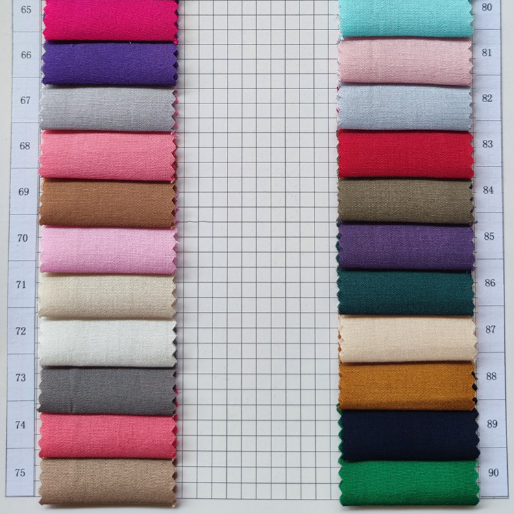 Shaoxing al por mayor 95gsm tejido plano 45s * 45s camisa de color sólido teñido tela de rayon