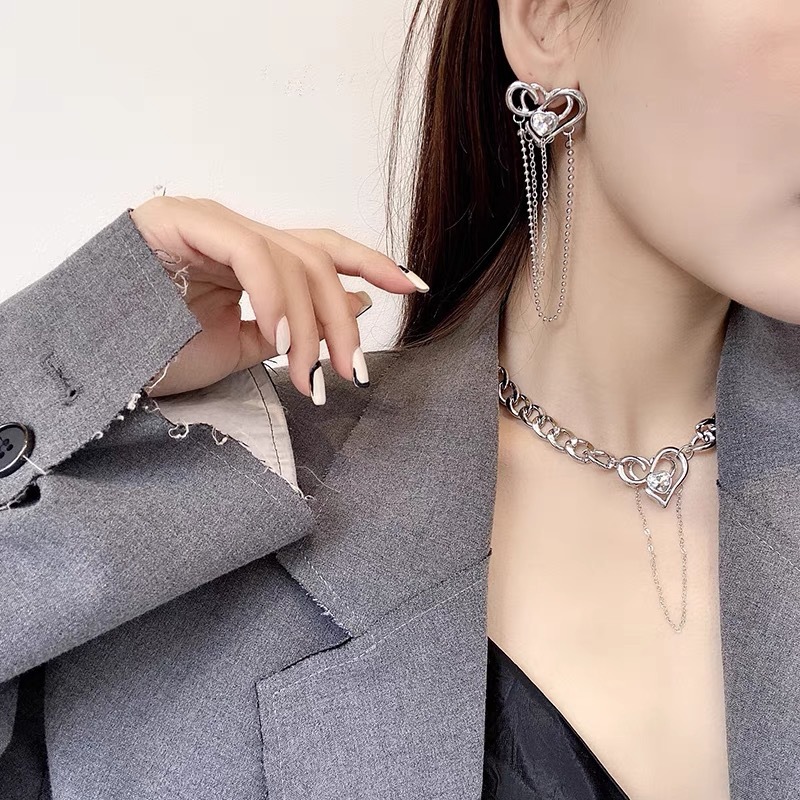 fashion simple tassel heart-shaped hollow titanium steel necklace