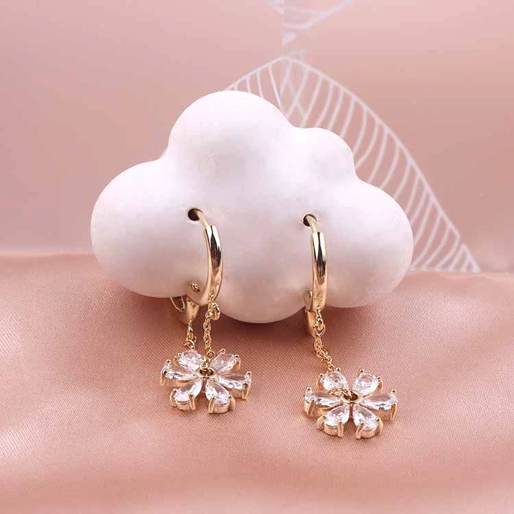 Серебряная игла, цирконий, серьги, ушные клипсы, коллекция 2021, микроштиховка, простой и элегантный дизайн