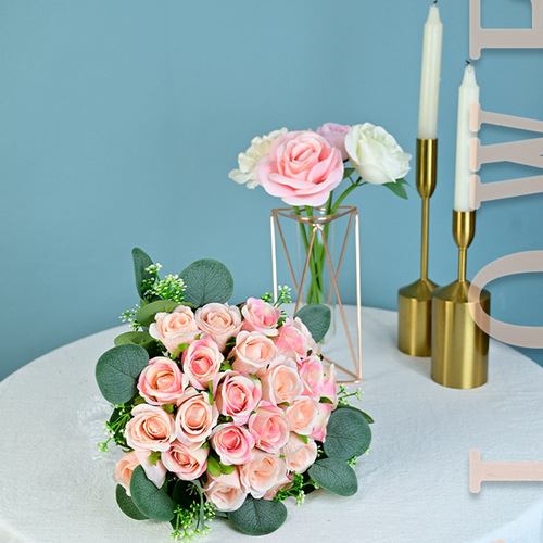 Bride holding bouquets for wedding, Korean wedding bouquet, wedding photos, bouquets, fake flowers, bridesmaid photo props, bouquet simulation