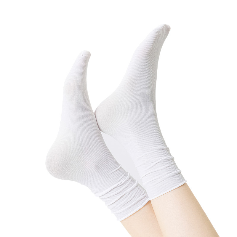 Calcetines de pila de damas primavera y verano calcetines de hielo delgados con zapatos de cuero pequeños calcetines blancos calcetines de luna sin hueso