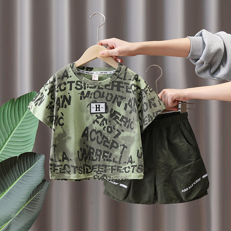 7285 Traje de verano para niños Camiseta de manga corta con estampado de letras delgadas Traje de dos piezas 2025 Nueva ropa de verano para niños