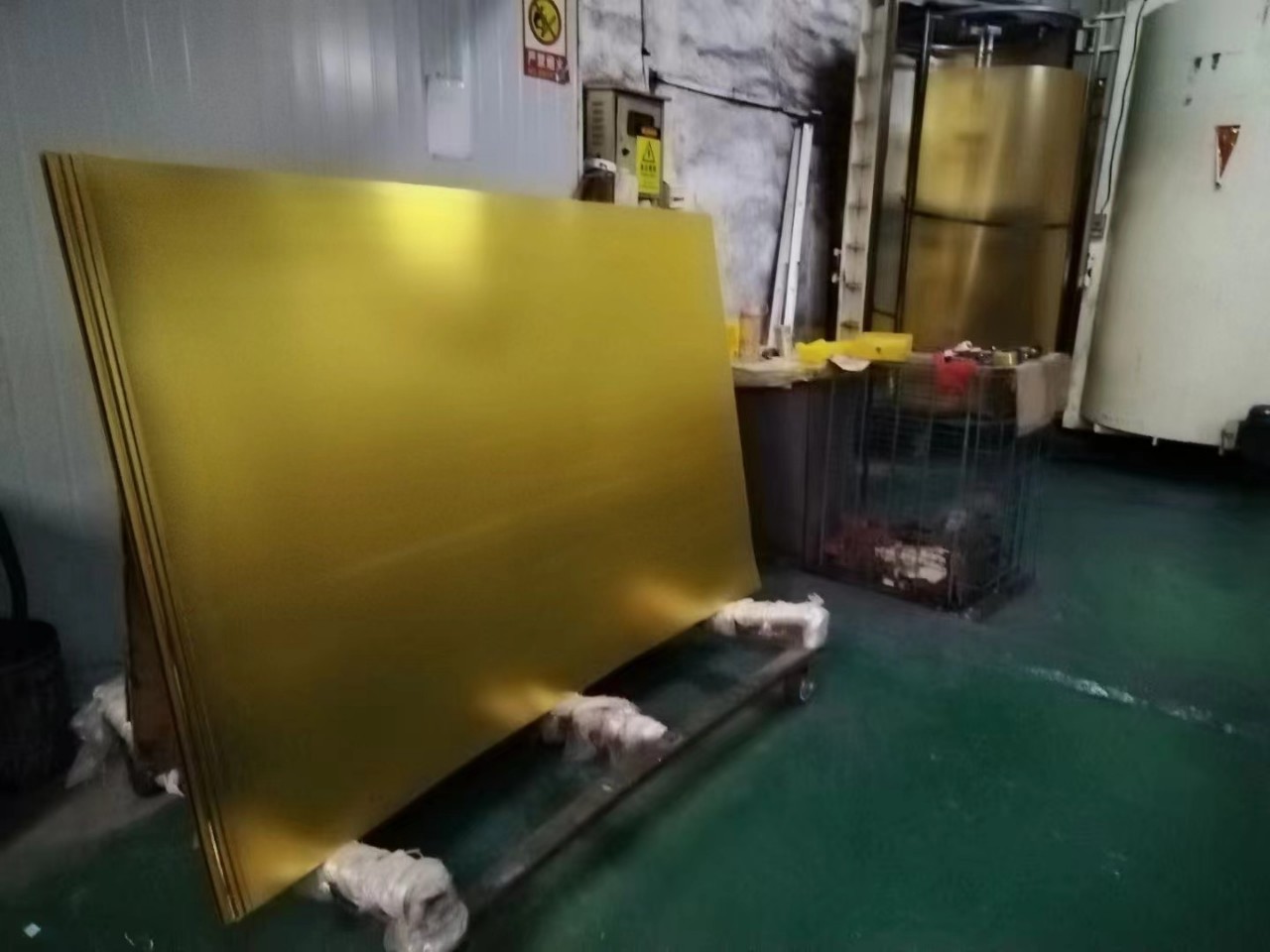 厂家直销批发黄金 浅金色亚克力镜片 大张塑料镜面板电镀加工切割