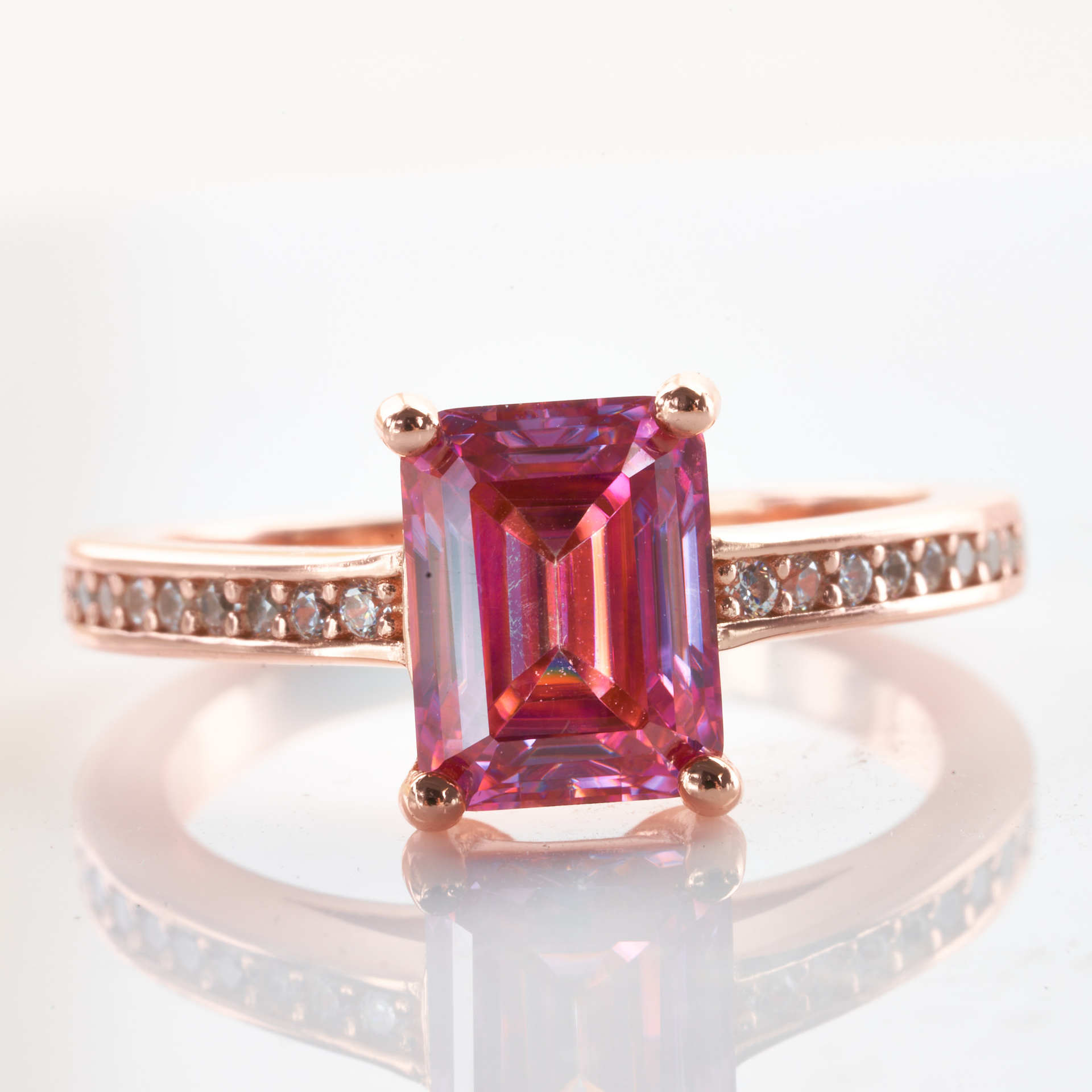 Anillo de piedra rosa de oro rosa de 2 quilates S925 plata esterlina anillo de mosan de mujer venta cruzada caliente