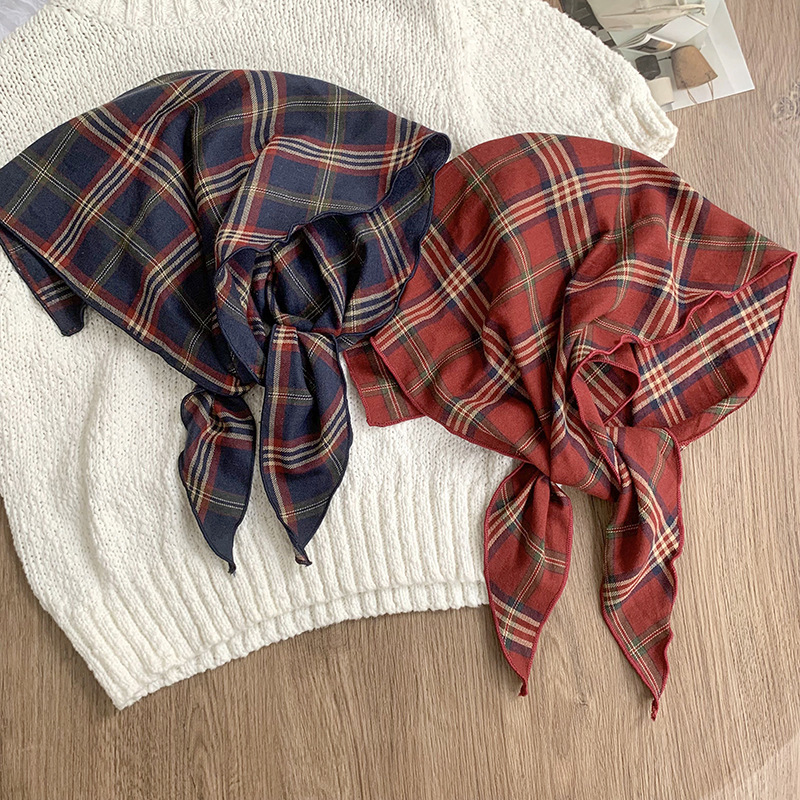 Bufanda triangular babero nuevo estilo retro azul marino pañuelo de seda a cuadros de alta calidad