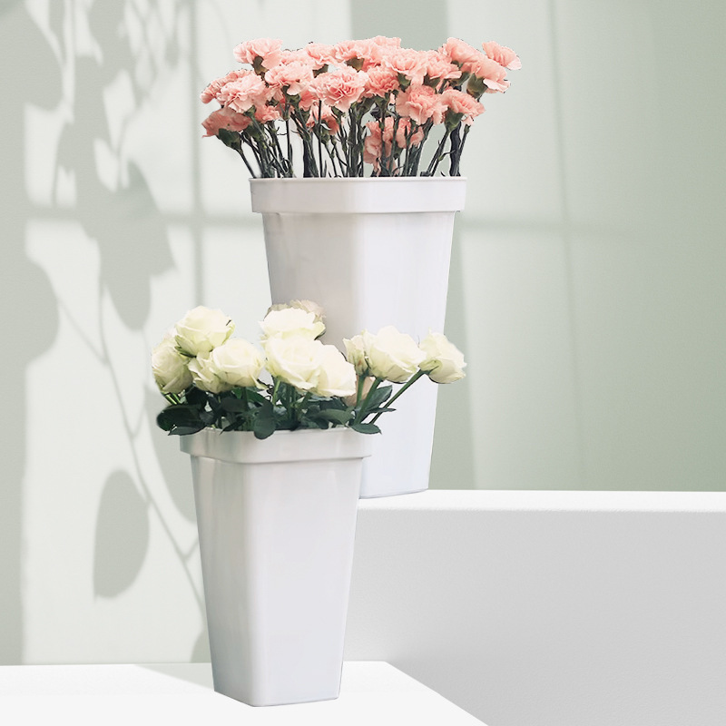塑料耐摔养花桶白色醒花桶鲜花玫瑰花水培插花桶花店花艺批发花束