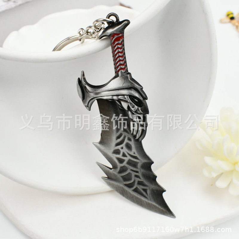Cross-border film and television peripheral eagle head broadsword key chain god of war 4 chaos broadsword kuiye axe metal weapon pendant