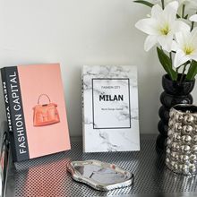 ��ԼӢ���ִ������۵�������ʱ�д���ڼ��ڰ׻����巿��װ����
