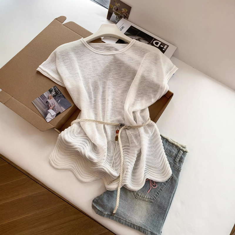 2026 New Summer Style Korean-Style Fashionable Knitwear Tops for Women, Versatile and Slimming, Round Neck, Cut Out Edges, with Belt 2026 New Summer Style Korean-Style Fashionable Knitwear Tops for Women, Versatile and Slimming, Round Neck, Cut Out Edges, with Belt