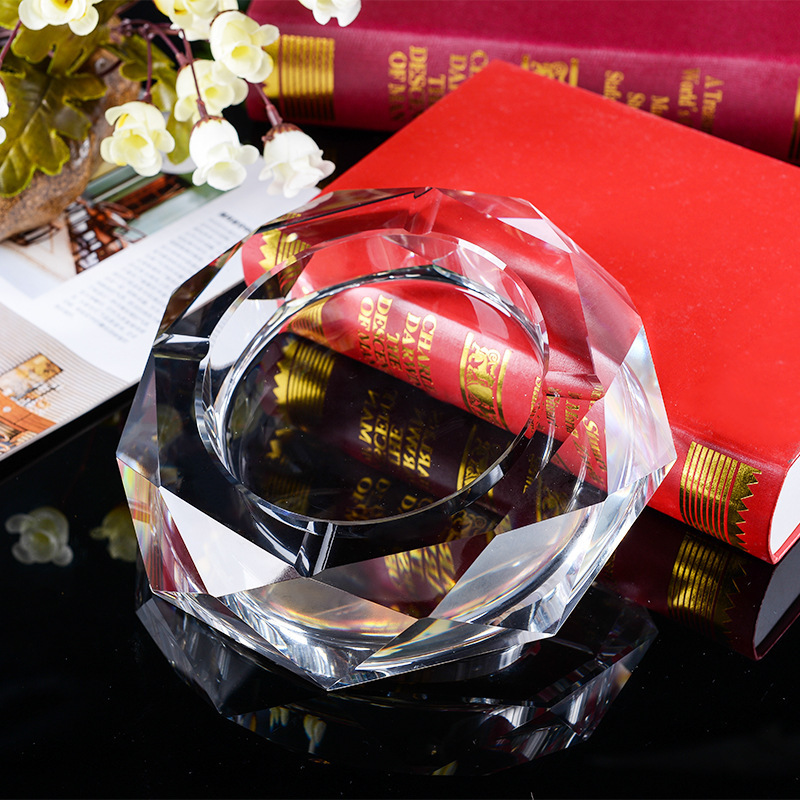 Cenicero de vidrio de cristal al por mayor personalizado fábrica de tabaco y vino logotipo grapado gratuito sala de estar sala de reuniones octogonal ceniza