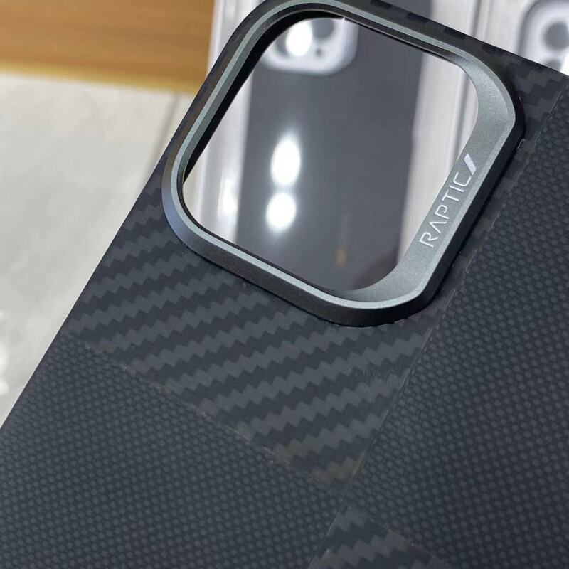 Raptic aramid fiber iPhone16promax magnetic lightweight phone case 16pr all-inclusive protective case