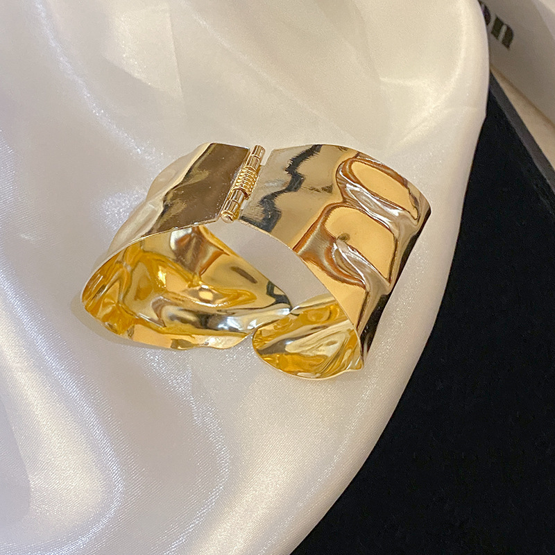40g Weight 0.03µm Gold Plating Thickness Electroplating Gold Plating Process Copper Plated Plating Material Bangle Classification 1 Piece Quantity Party, Date Occasion Metal Material Geometric Pattern Women's Gender Elegant, Simple Style Style Plating Craft Elegant Simple Style Geometric Metal Plating Women's Bangle 21