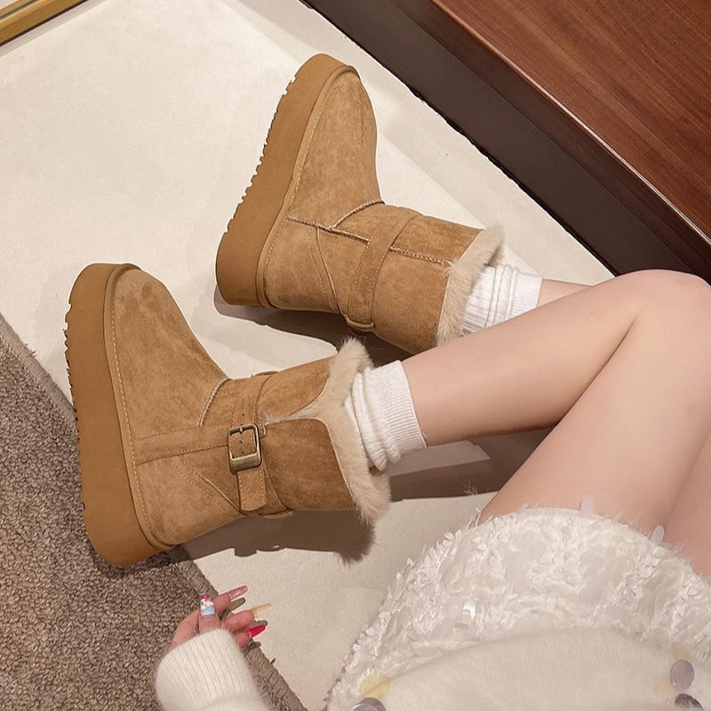 Nuevo tipo de botas de nieve para mujeres 2026 invierno pequeño con una base gruesa de lana gruesa zapatos de algodón corto del noreste para mujeres
