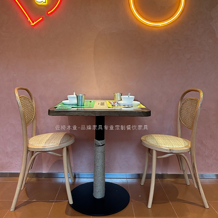 泰式大排档实木桌椅组合西餐厅编藤椅面馆料理汉堡甜品咖啡店桌子