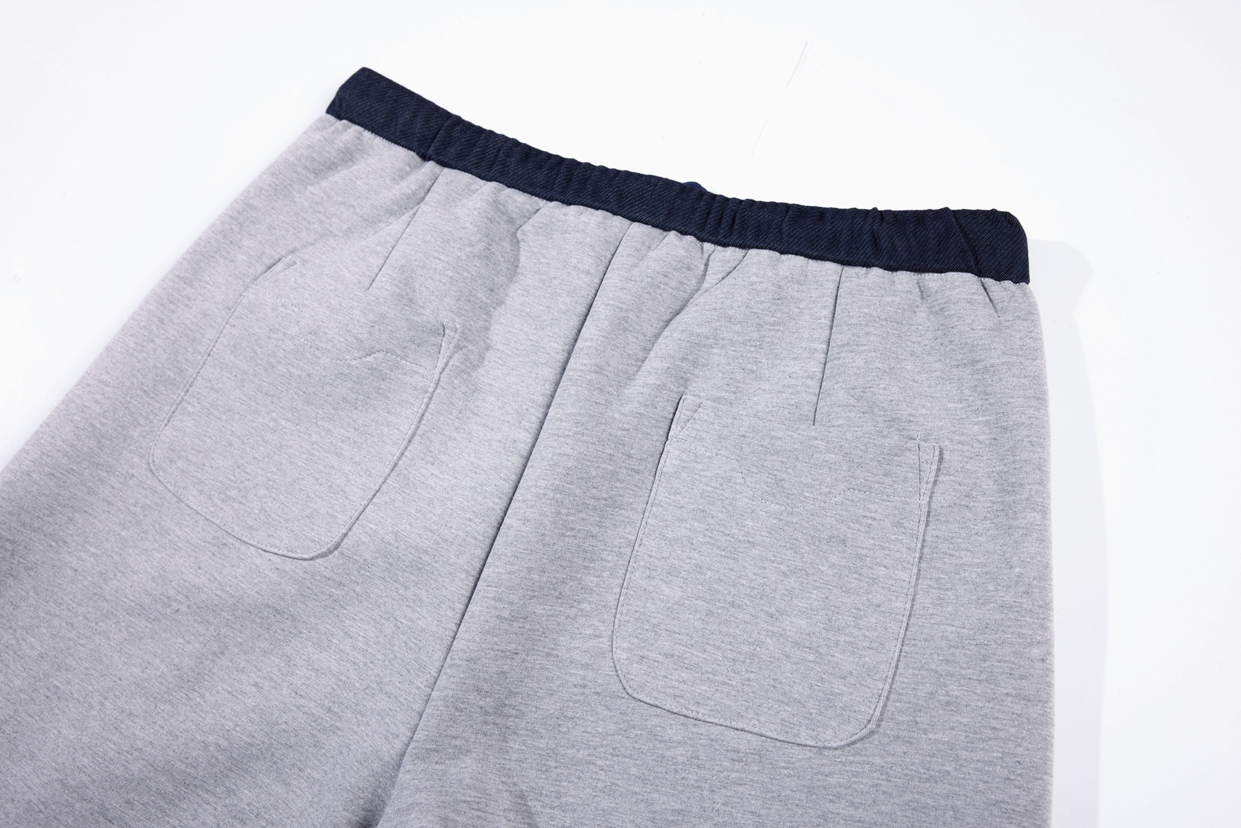 Joggers unisexes déstructurés – Pantalon de survêtement streetwear oversize avec ourlet biseauté et technologie anti-froissage (24 % coton, gris, S-XL)_voghion.com