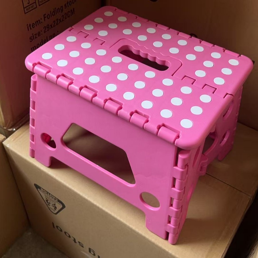 Exportación de taburetes plegables de plástico grueso para niños taburetes portátiles para interiores y exteriores taburetes portátiles antideslizantes