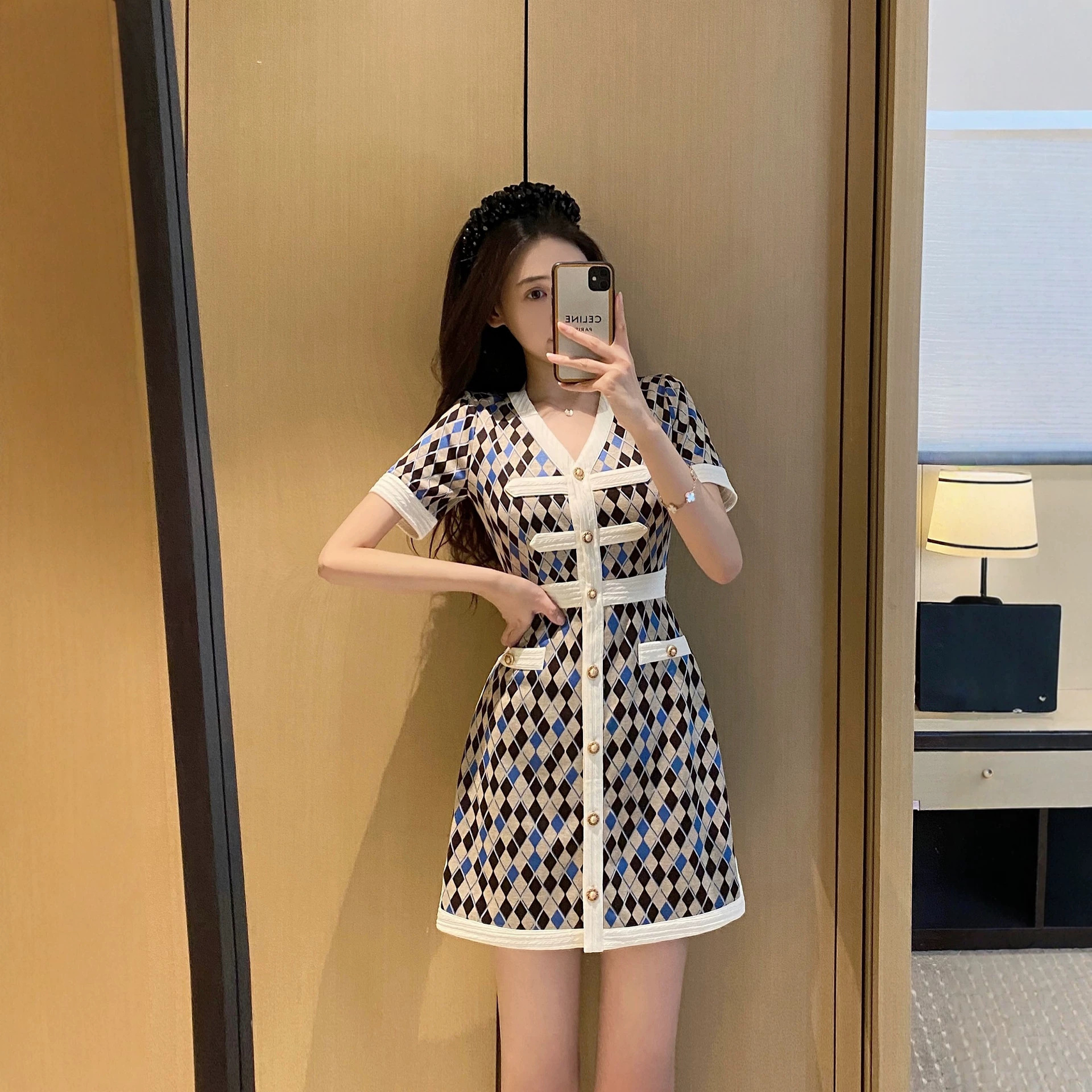 Đầm suông nữ midi phong cách tiểu thơ, thắt eo tôn dáng, họa tiết kẻ sọc — Đường kẻ chi tiết 1