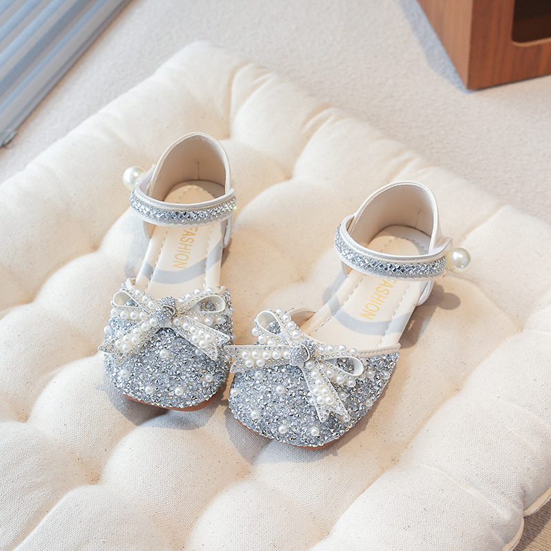 Zapatos de princesa huecos para niñas 2026 verano nuevo estilo de moda para niños sandalias de diamante de perla zapatos Lefour image 7