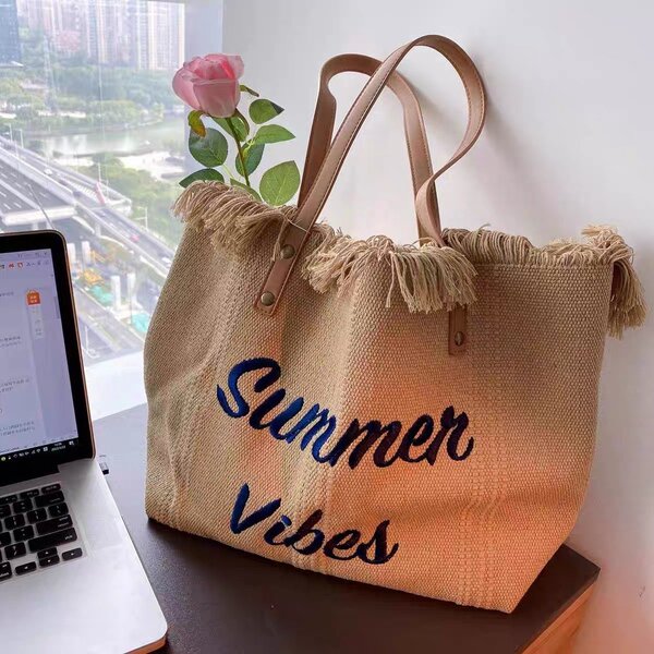 Capacious shoulder bag, beach shopping bag, one-shoulder bag for mother and baby, 2023 collection