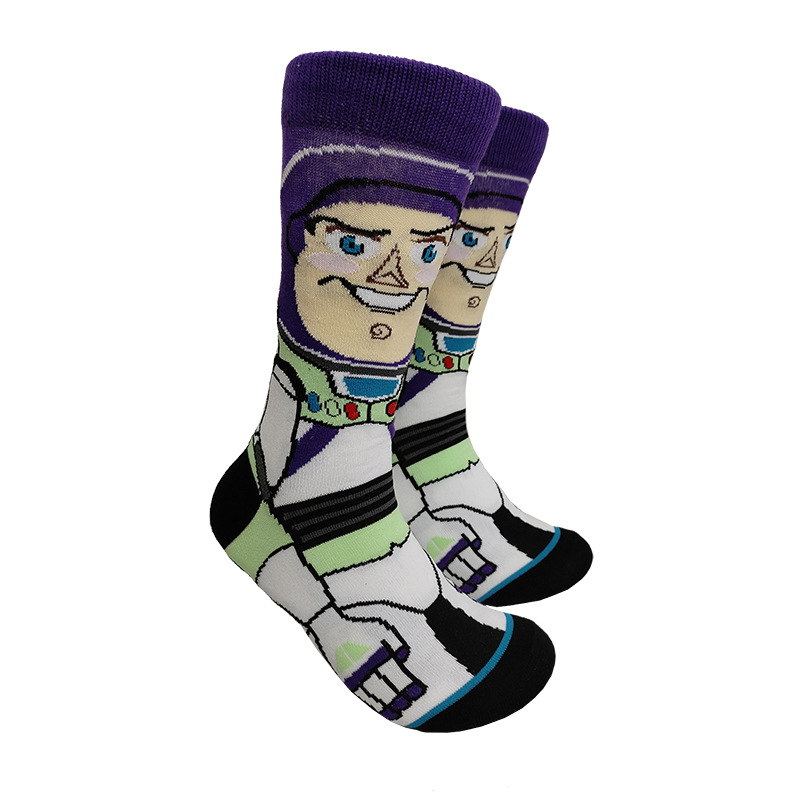 Calcetines de moda de dibujos animados de suministro de punto transfronterizo su Yu esponja bebé película hombres y mujeres calcetines de media pantorrilla