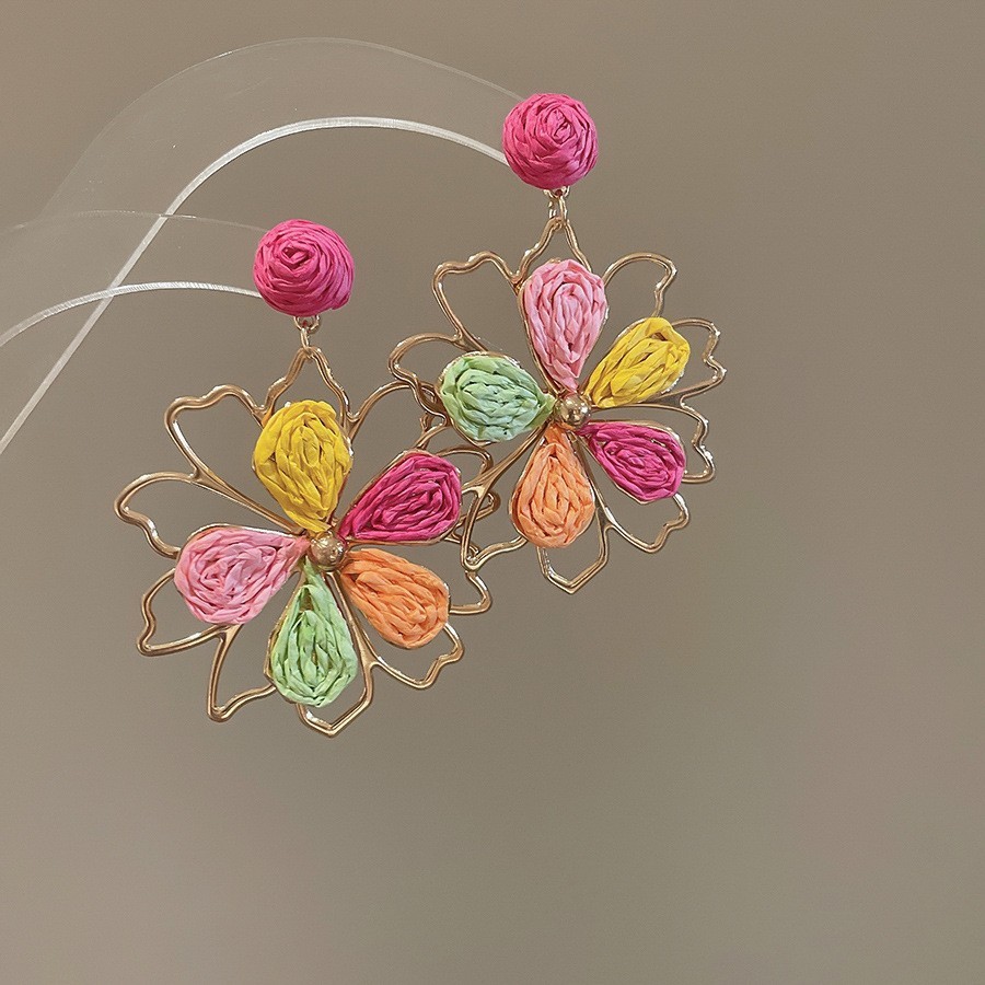 Pendientes de borla de flores de tela de aguja de plata Pendientes de estilo de vacaciones junto al mar