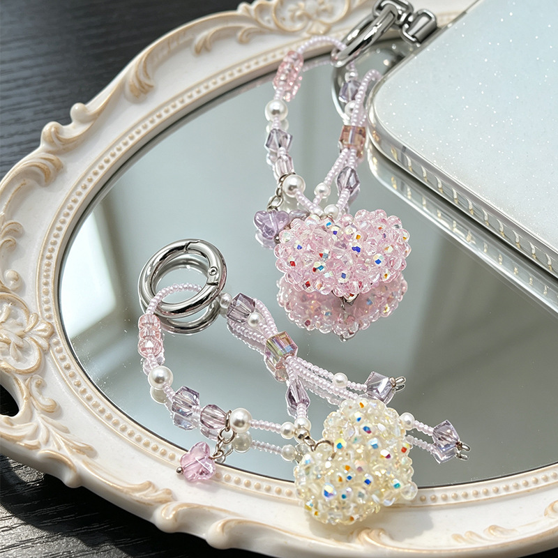 High-end phone chain, Instagram-style crystal braided heart pendant, bag charm, beaded short chain, exquisite keychain, wholesale High-end phone chain, Instagram-style crystal braided heart pendant, bag charm, beaded short chain, exquisite keychain, wholesale