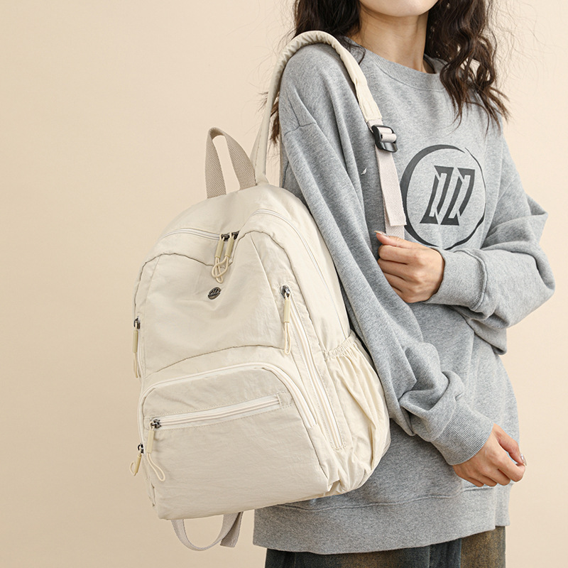 2026 Autumn Multi-Pocket Women's Bag New Nylon Fabric Large Capacity Travel Backpack Fashionable Niche Women's Backpack