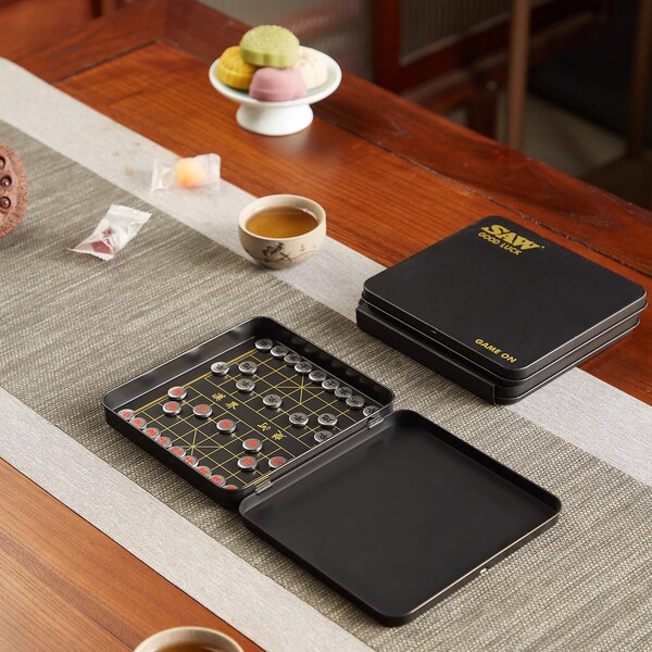Chinese children's magnetic handheld chess for students