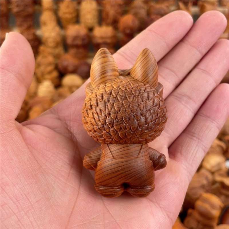 新しい天然シダーウッド彫刻バブルコードトラブブハンドピースデスクトップクリエイティブ装飾品ガールズバッグペンダント|undefined
