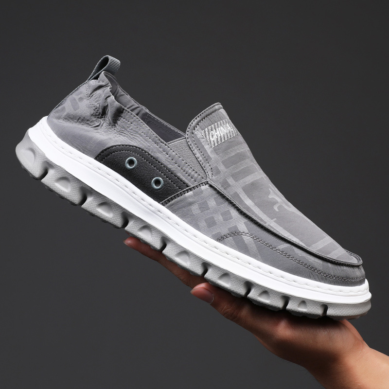 Men's Cloth Shoes 2026 Summer Breathable Ice Silk Soft Sole Lightweight Casual Shoes Men's Versatile Slip-On Loafers 3026