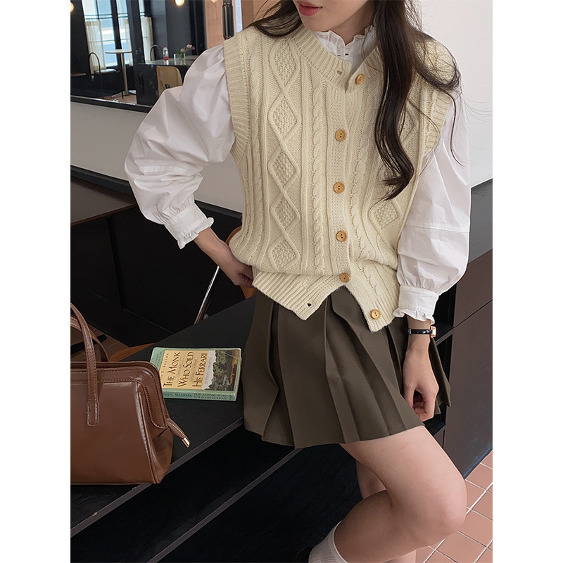 3th Morning French Antique Button Twist Texture Stacked Knitted Vest Cardigan ZY1090