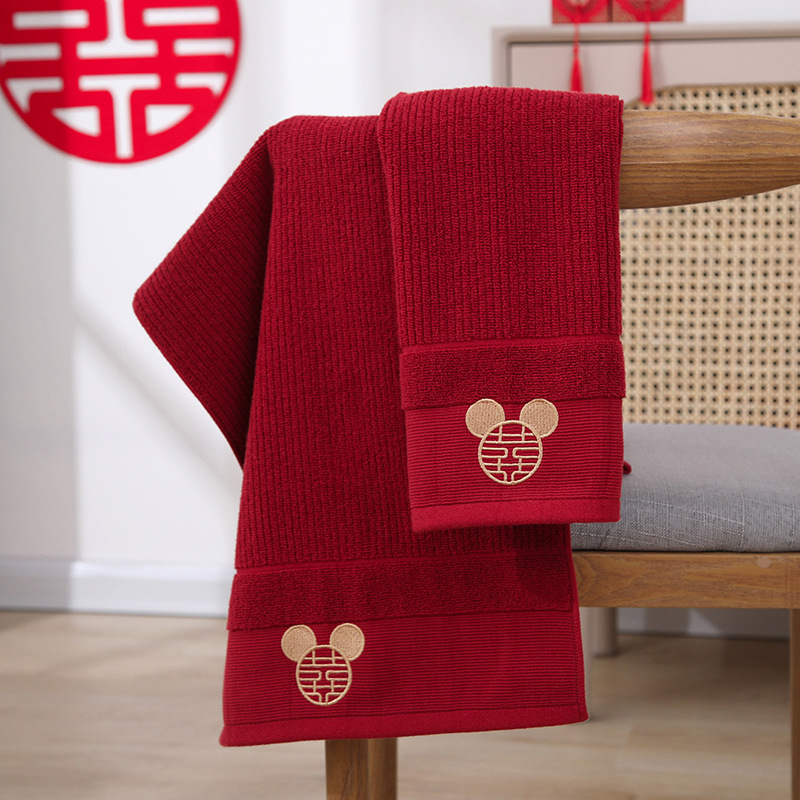 Вино из красного хлопка в полоску