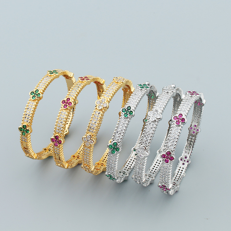 fashionable universal lucky clover