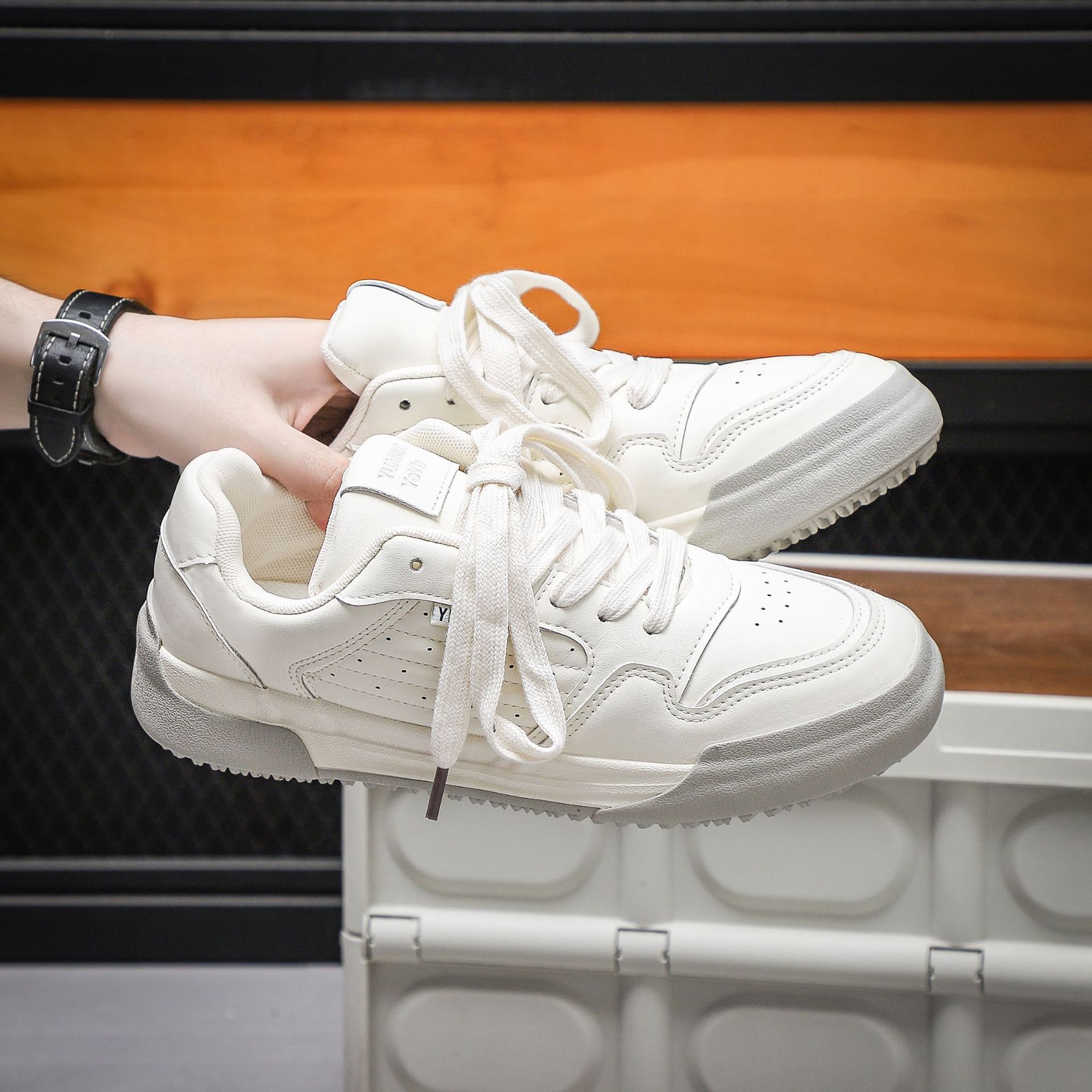 Zapatos de pan para hombres, zapatos de pan para hombres, 2025 nuevos zapatos de primavera y otoño, zapatos deportivos casuales de cuero para hombres, zapatos de skate para hombres