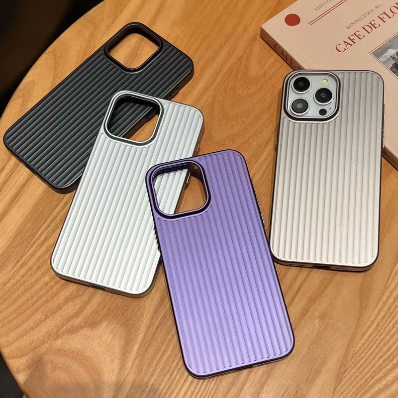 适用苹果16ProMax超薄磨砂瓦楞光栅手机壳14全包淬炼指纹13防滑15