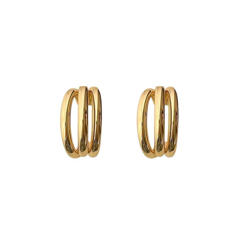 Metal earrings, simple and elegant design, bright catchy style