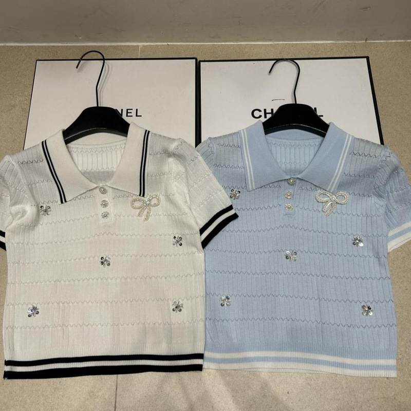 College-Style Color-Blocked Knitted Sweater with Rhinestone Bow Decoration, Slimming and Youthful Polo Collar Short-Sleeve Hollow-Out Women's Top College-Style Color-Blocked Knitted Sweater with Rhinestone Bow Decoration, Slimming and Youthful Polo Collar Short-Sleeve Hollow-Out Women's Top