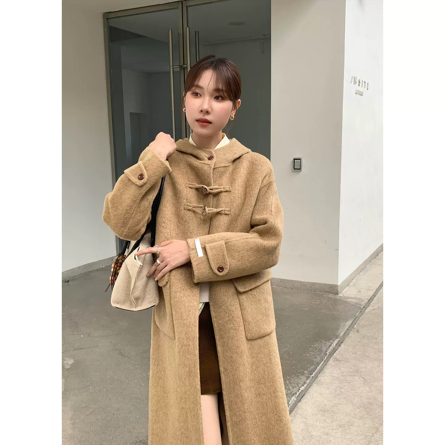 衣尔衫 里斯本 连帽羊毛双面呢外套女设计感超厚实加长款大衣0634