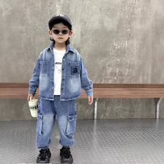 子供の春秋対外貿易の新型のデニムの2つのセットの対外貿易の子供のクロスボーダーの工場の中で大きい子供の男の子のデニムのスーツ