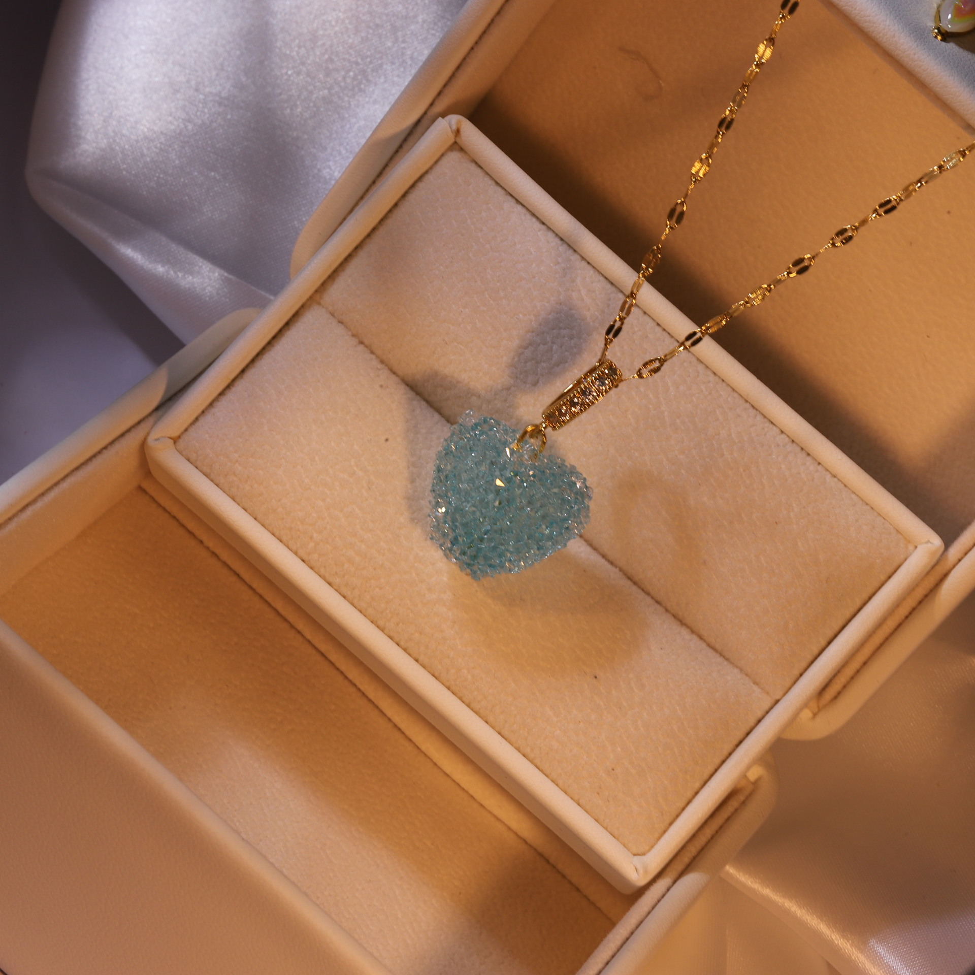 Sweet Heart Shape Titanium Steel Inlay Artificial Crystal Pendant Necklace