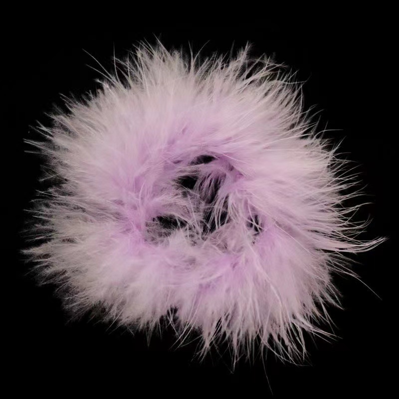 보통 보라색 깃털 팻 링