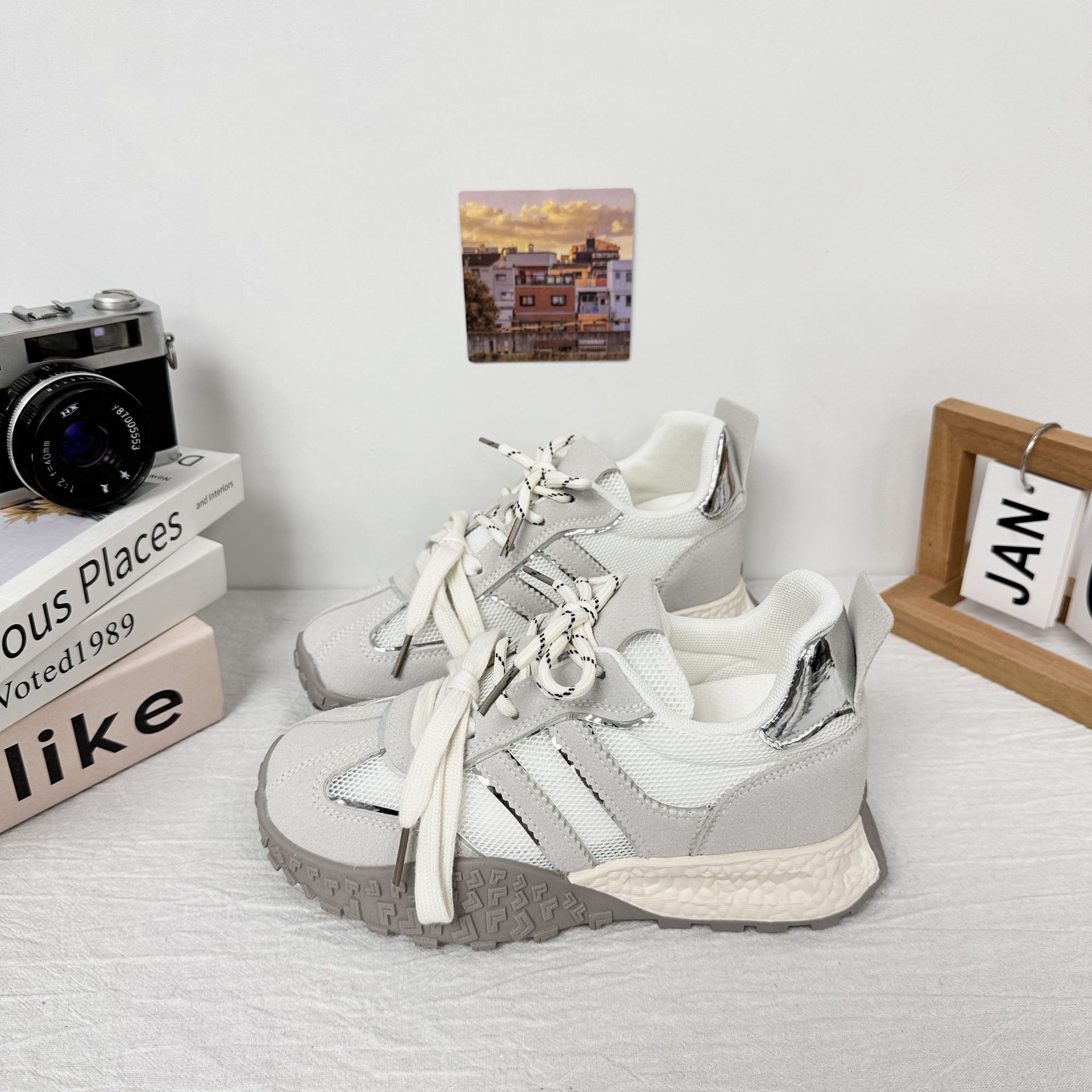 A9915 zapatos de entrenamiento alemanes de suela gruesa para mujer 2025 nuevos zapatos de papá de primavera y otoño realzados zapatos Forrest Gump deportivos y de ocio de todo fósforo